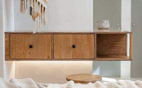 Stoa Suites